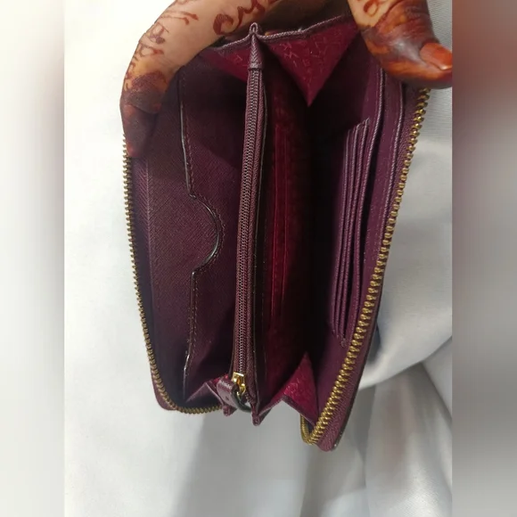 Authentic kate spade epi leather wallet - Picture 5 of 5